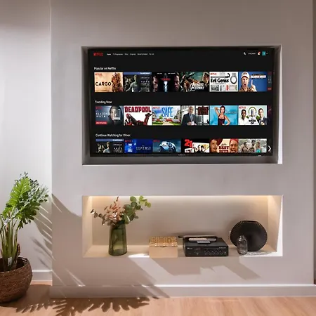 Ant19- Stylish 1br With Balcony In Apartment