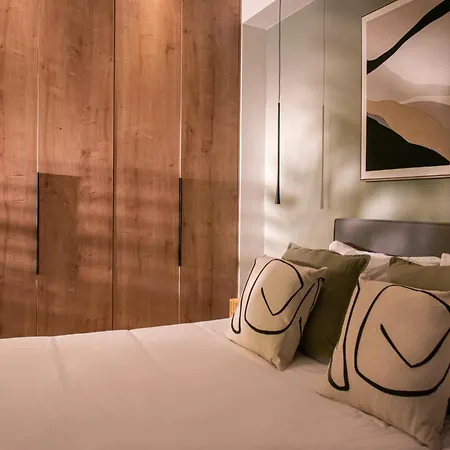 Ant19- Stylish 1br With Balcony In *